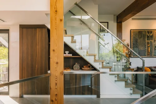 West Coast Modern Home — 13